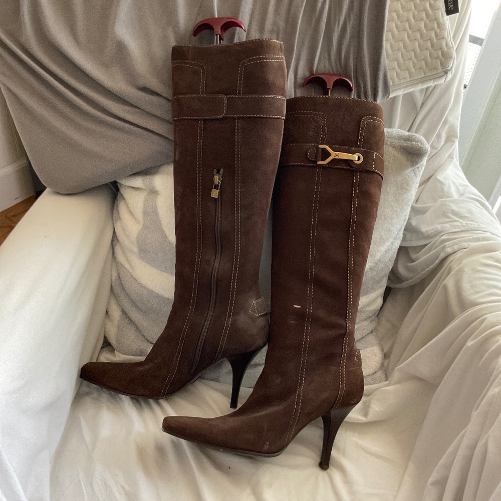 Brown Louis Vuitton suade boots